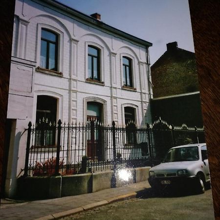 La Hestre B And B Comme Chez Soi المظهر الخارجي الصورة
